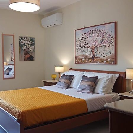 Lorenzo Guest Suite With Free Private Parking-- Cantieri Culturali Palermo Exterior foto